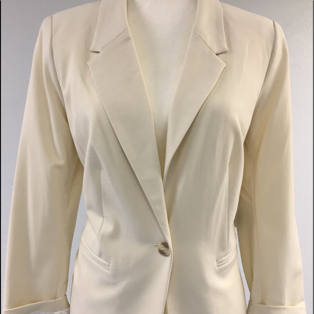 Kenzie cream fitted blazer